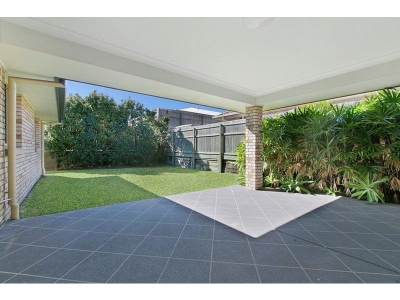 5 Uhlman Street, Wakerley QLD 4154