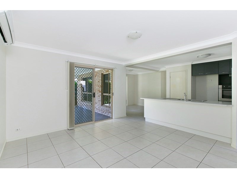 5 Uhlman Street, Wakerley QLD 4154