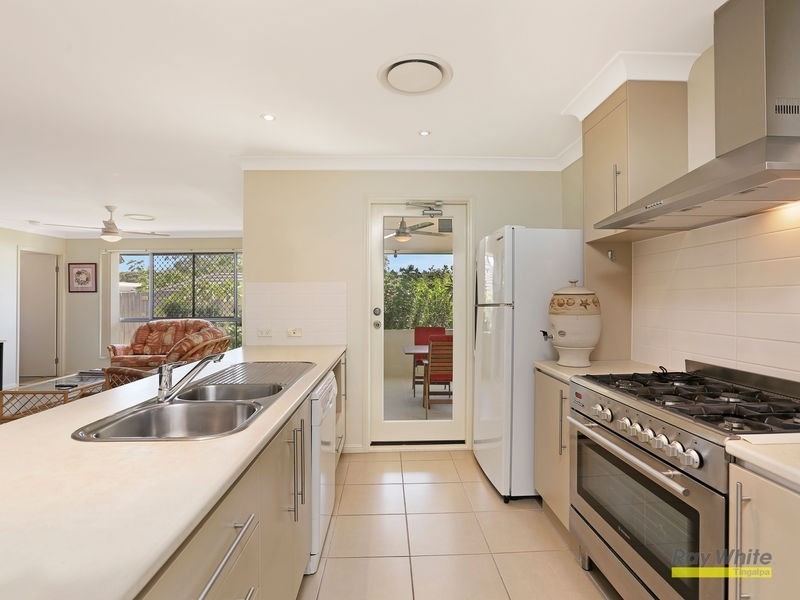 7 Rymera Crescent, Gumdale QLD 4154