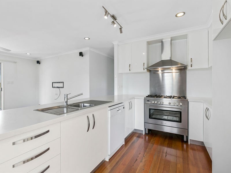 12 Selkirk Street, Tingalpa QLD 4173