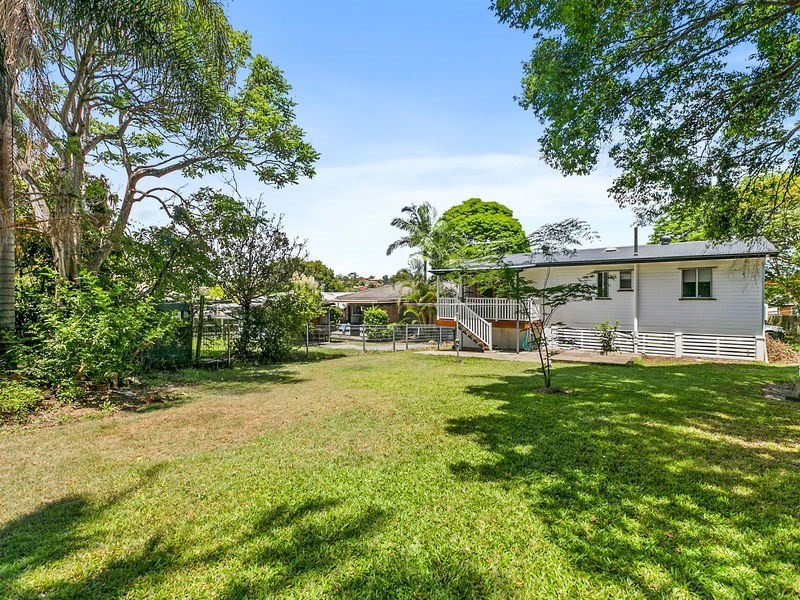 12 Selkirk Street, Tingalpa QLD 4173