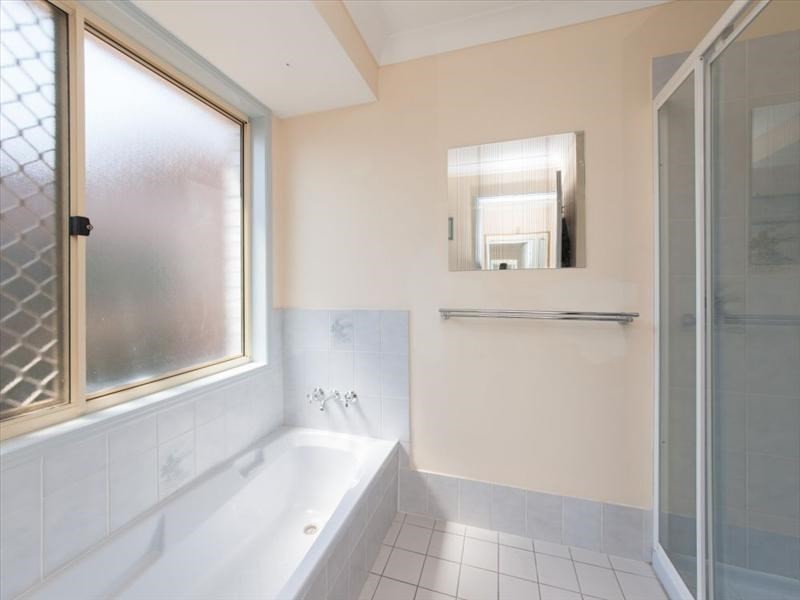 317 Wondall Road, Wynnum West QLD 4178