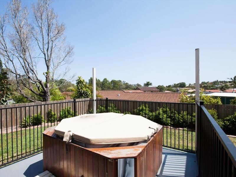 317 Wondall Road, Wynnum West QLD 4178