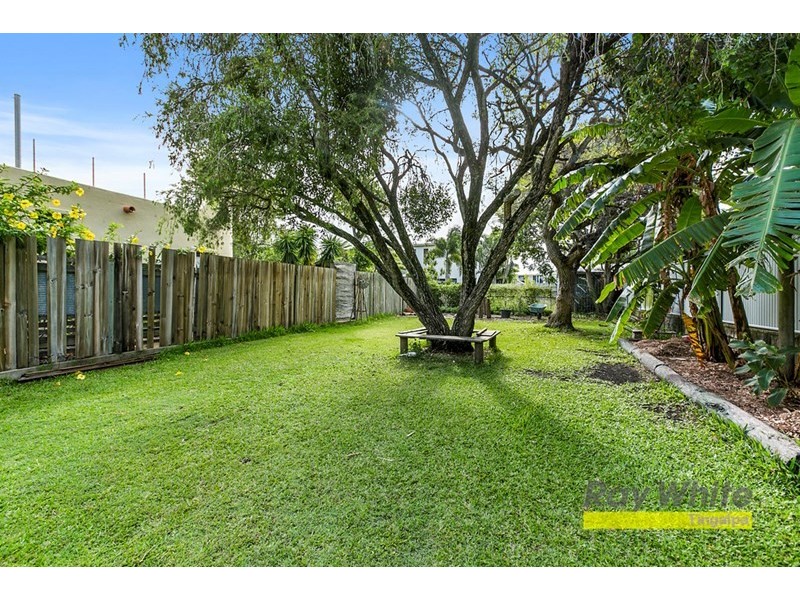 15 Earl Parade, Manly QLD 4179