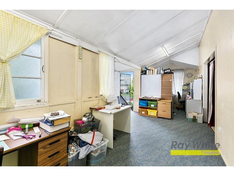 15 Earl Parade, Manly QLD 4179