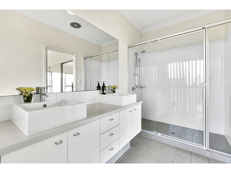 25 Macquarie Street, Wakerley QLD 4154