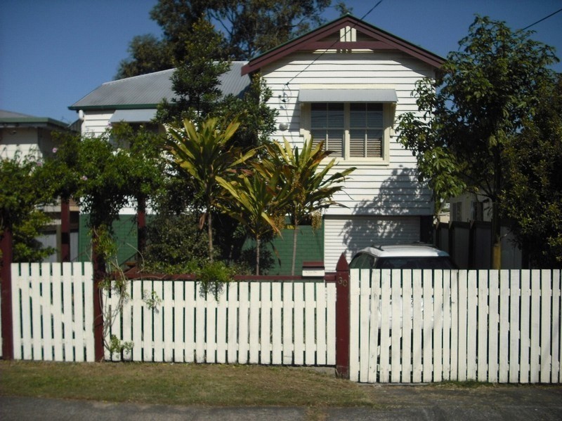 30 Madgwick Street, Wynnum QLD 4178