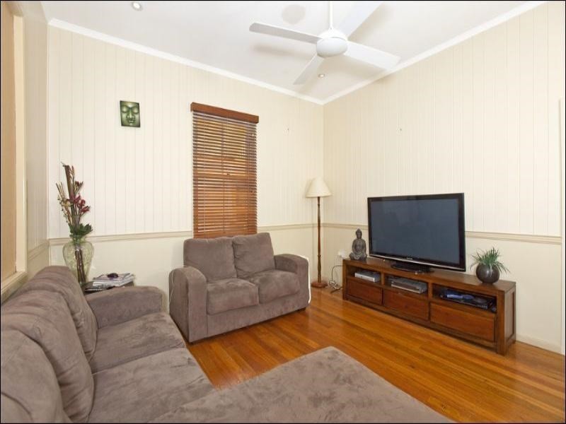 30 Madgwick Street, Wynnum QLD 4178