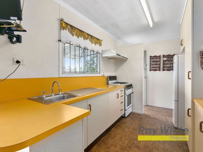 21 PRIMROSE Parade, Wynnum QLD 4178