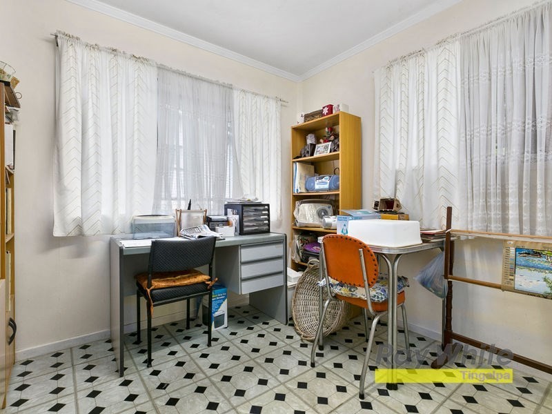 21 PRIMROSE Parade, Wynnum QLD 4178