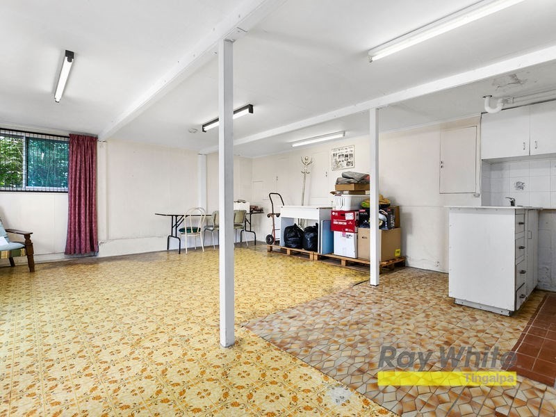 21 PRIMROSE Parade, Wynnum QLD 4178