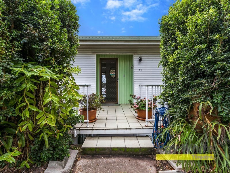 21 PRIMROSE Parade, Wynnum QLD 4178