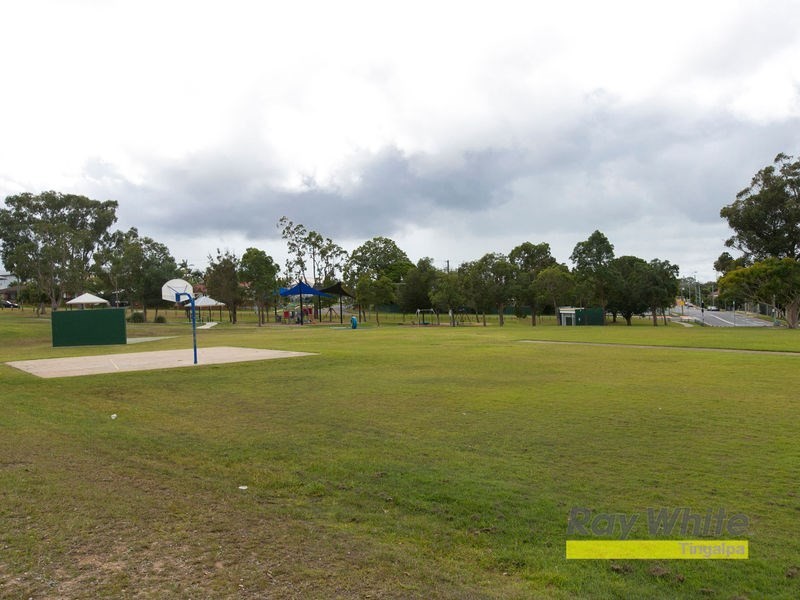 21 PRIMROSE Parade, Wynnum QLD 4178