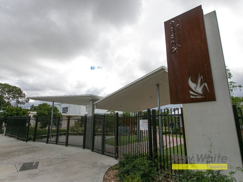 21 PRIMROSE Parade, Wynnum QLD 4178