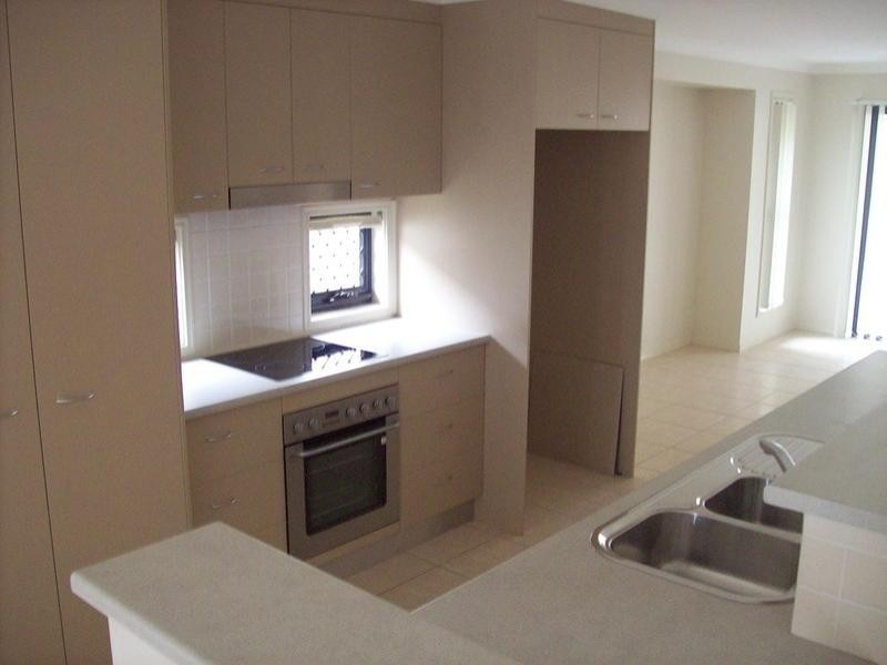 11 Daphne Place, Wakerley QLD 4154