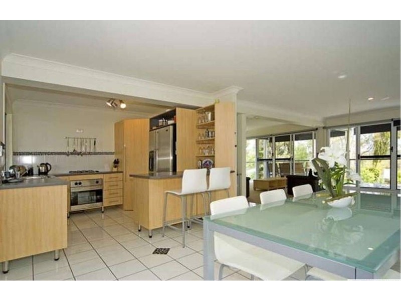 68 Queens Esplanade, Thorneside QLD 4158