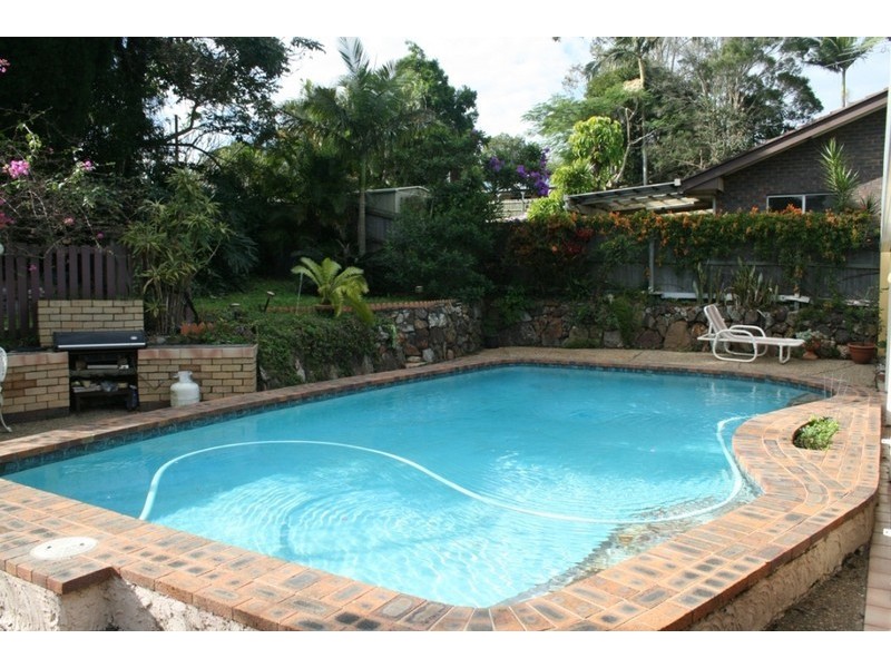 8 Majura Street, Belmont QLD 4153