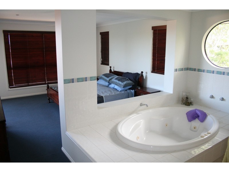 9 Duncan Street, Wellington Point QLD 4160