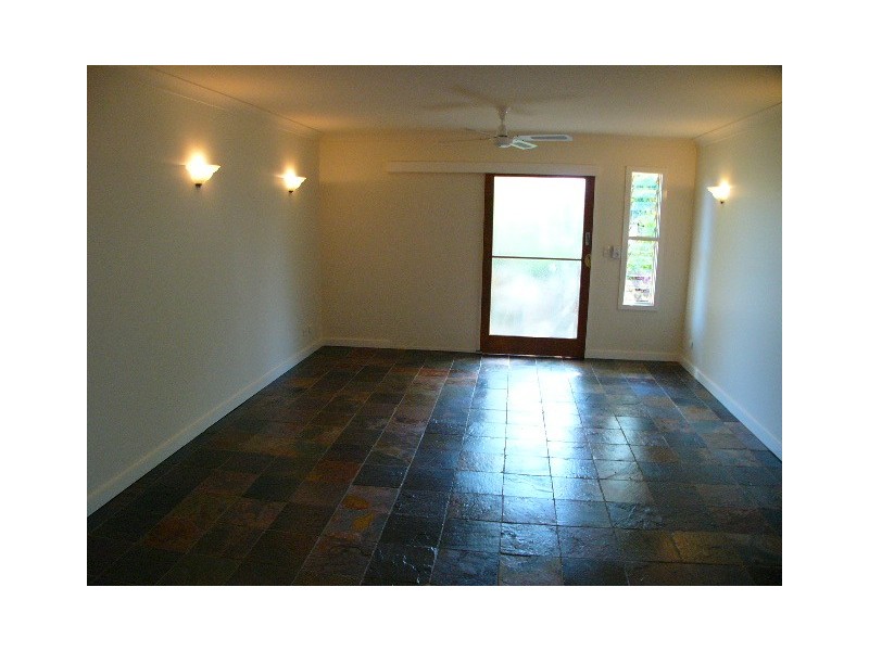 7 Camelia Street, Cannon Hill QLD 4170