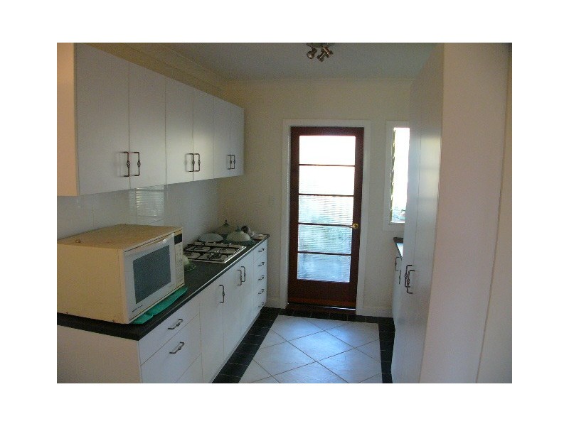 7 Camelia Street, Cannon Hill QLD 4170