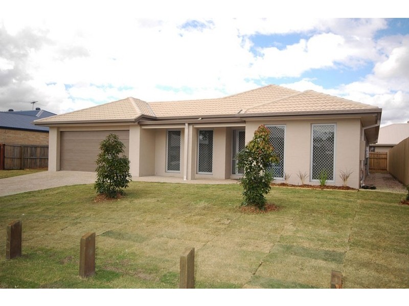 4 Paperbark Place, Wakerley QLD 4154