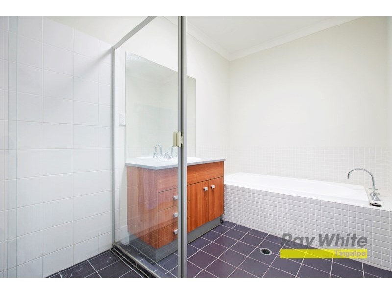 61 Mossvale Drive, Wakerley QLD 4154