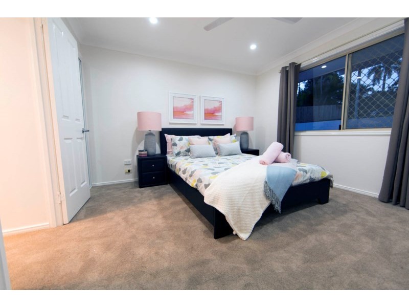 26 Network Drive, Wynnum West QLD 4178