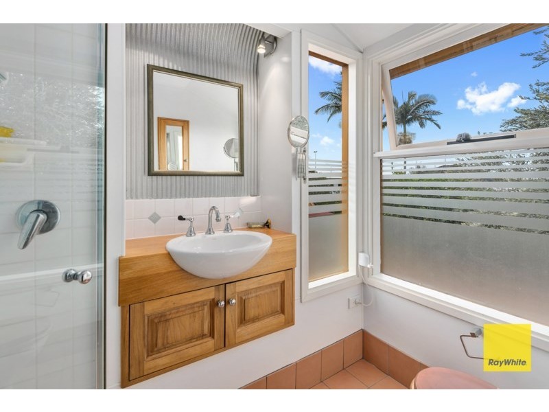 35 Southwick Street, Wynnum QLD 4178