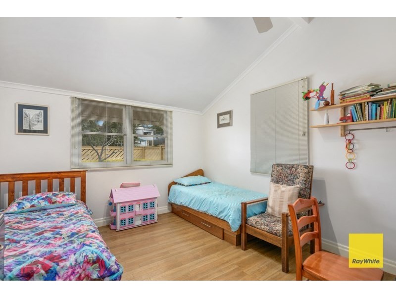 35 Southwick Street, Wynnum QLD 4178