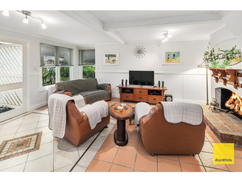 35 Southwick Street, Wynnum QLD 4178