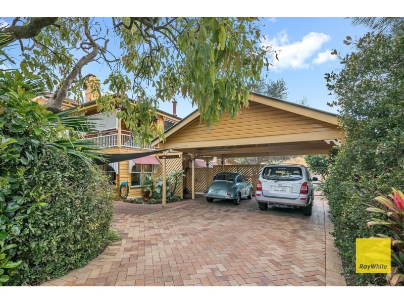 35 Southwick Street, Wynnum QLD 4178