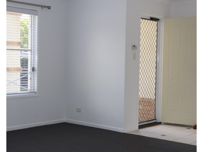 34 School Road, Wynnum West QLD 4178