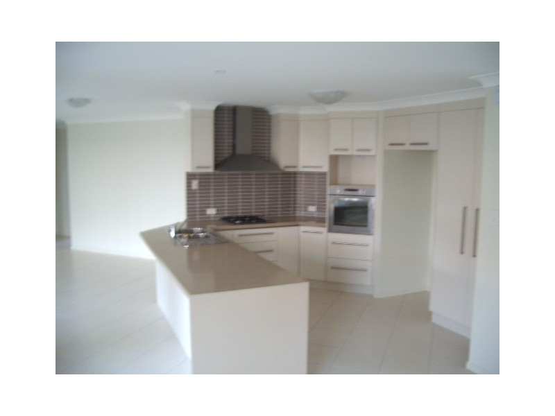 39 Rymera Crescent, Gumdale QLD 4154