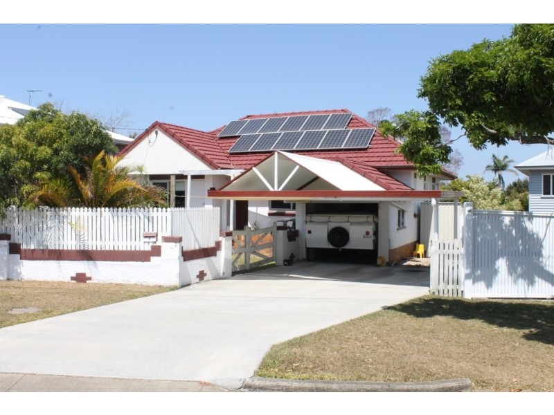 6 Roseberry Parade, Wynnum West QLD 4178