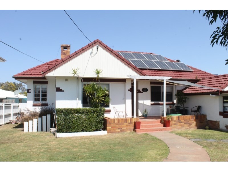 6 Roseberry Parade, Wynnum West QLD 4178