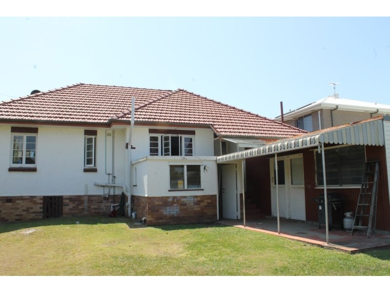 6 Roseberry Parade, Wynnum West QLD 4178