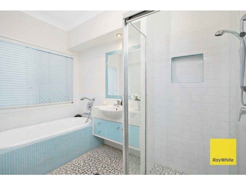 13 Sirocco Place, Carindale QLD 4152