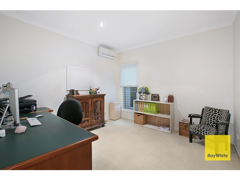 13 Sirocco Place, Carindale QLD 4152