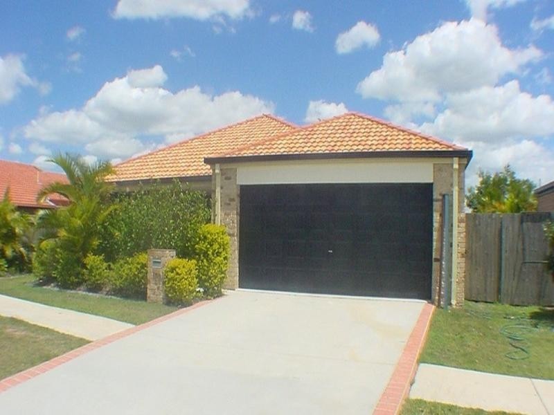 100 Caladium Street, Wakerley QLD 4154