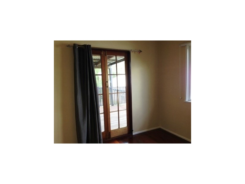 11 Arakurta Street, Lota QLD 4179