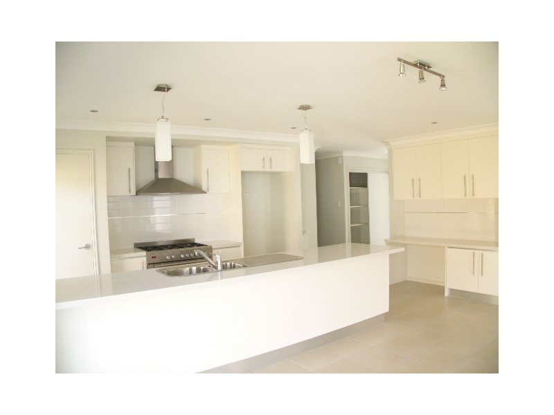 43 Rymera Crescent, Gumdale QLD 4154