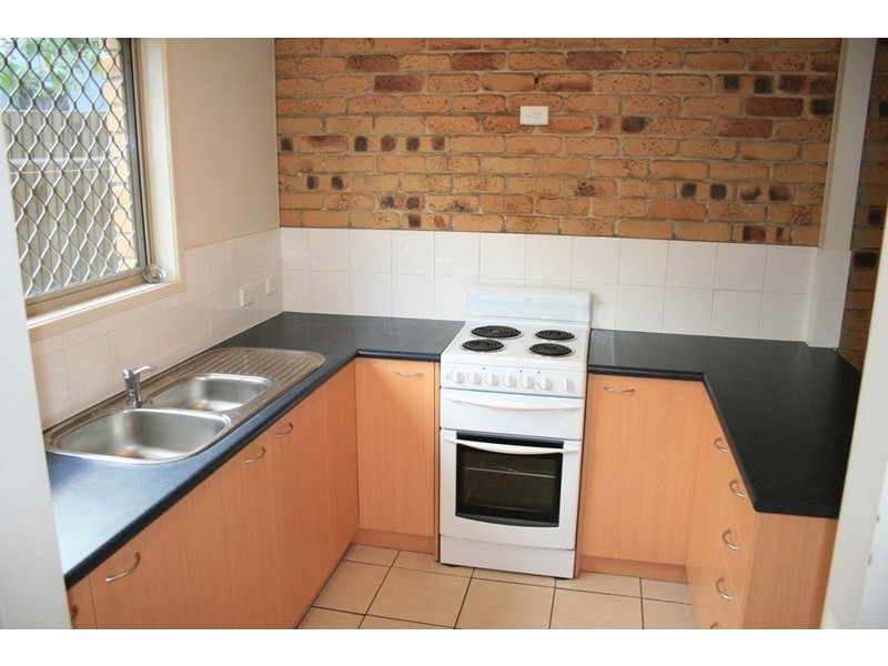 5/2 Tingi Avenue, Tanah Merah QLD 4128