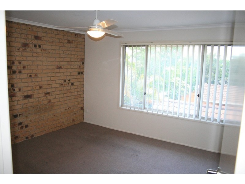 5/2 Tingi Avenue, Tanah Merah QLD 4128