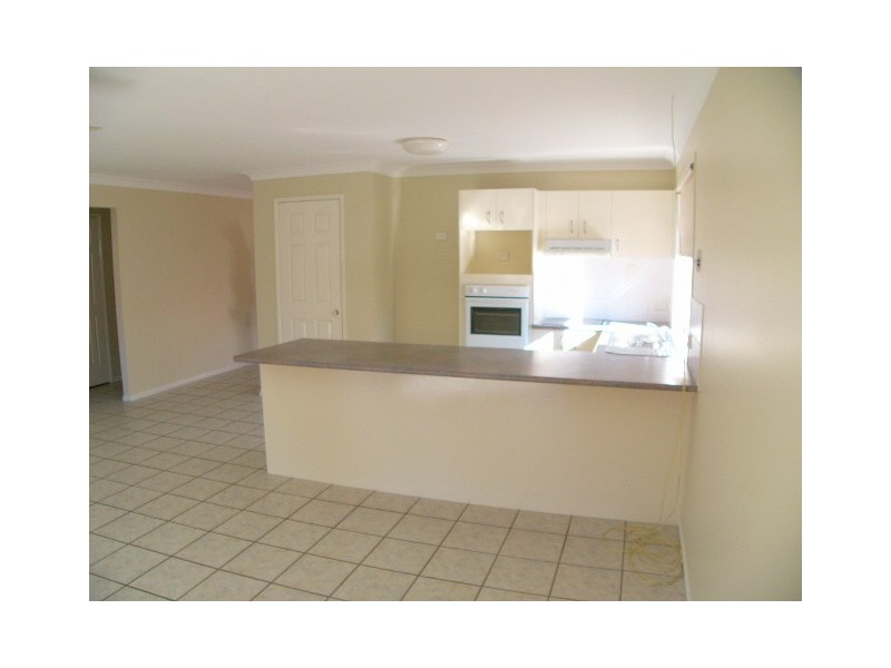 27 Friend Street, Wakerley QLD 4154