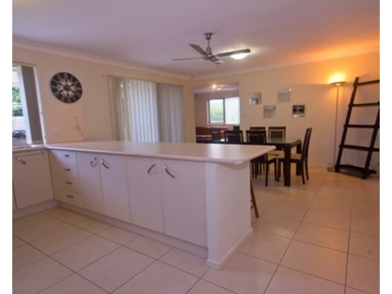 2/58 Stanton Road, Tingalpa QLD 4173