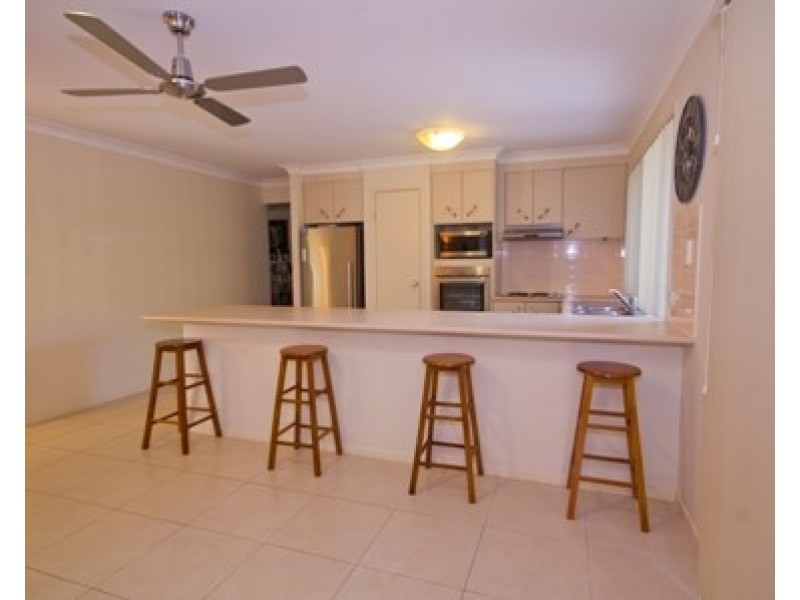 2/58 Stanton Road, Tingalpa QLD 4173