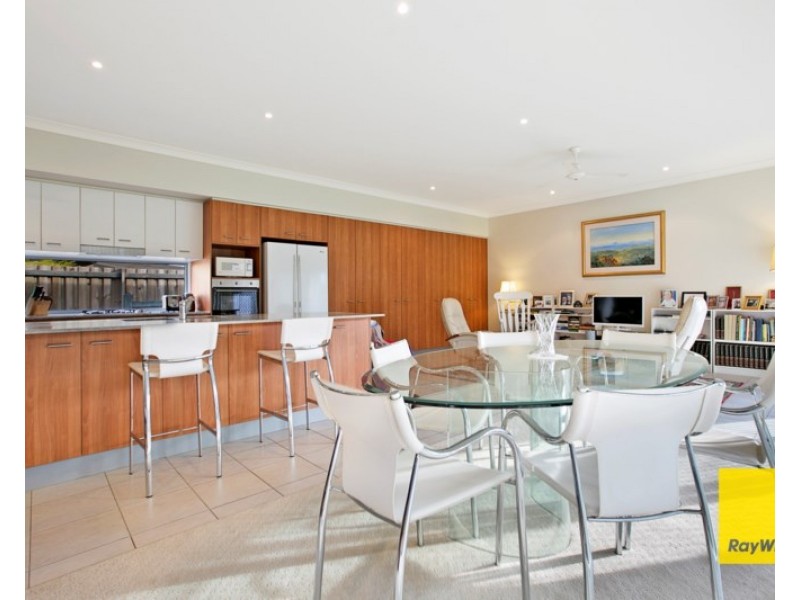 61 Mossvale Drive, Wakerley QLD 4154