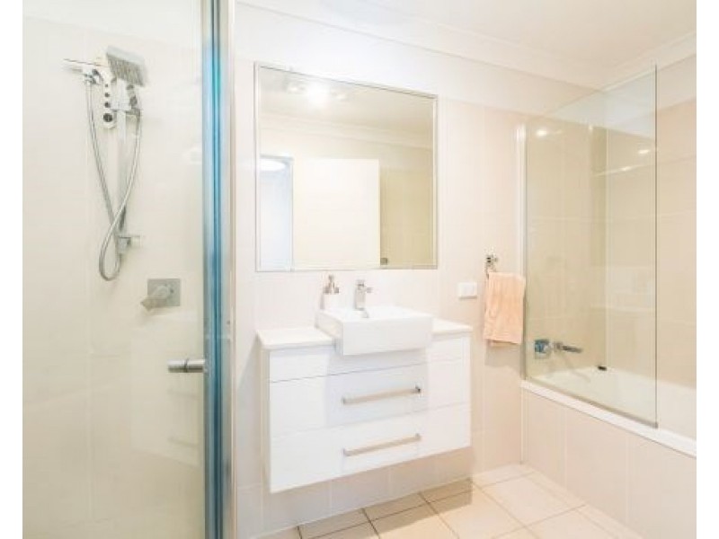 Unit 13/99 Adelaide Street, Carina QLD 4152