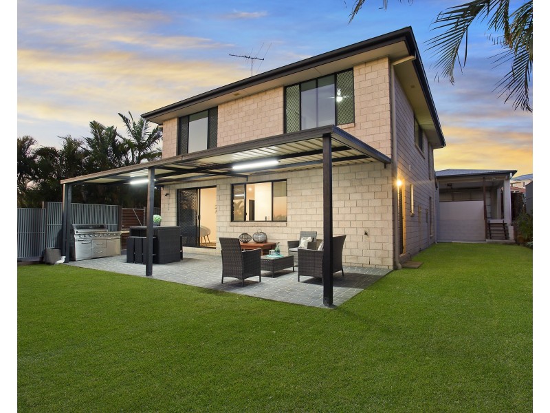 26 Underwood Street, Wakerley QLD 4154