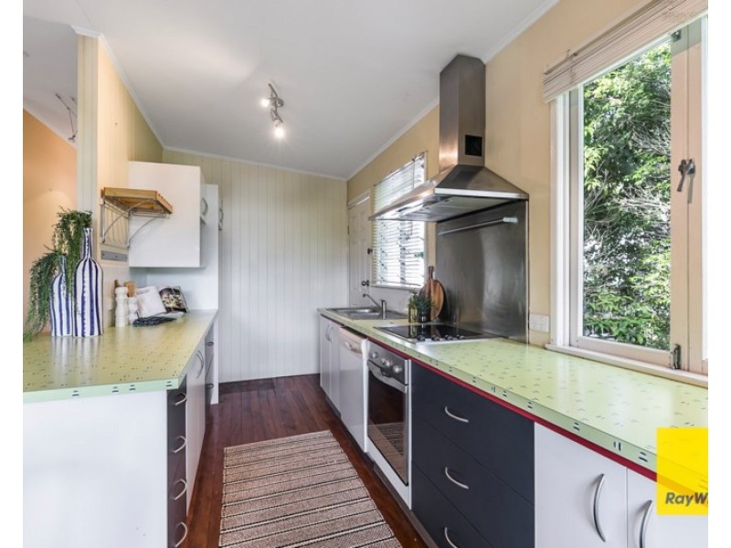 11 Arakurta Street, Lota QLD 4179